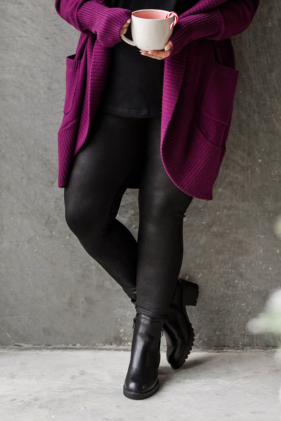 Chic Edge Faux Leather Leggings Silver Icing