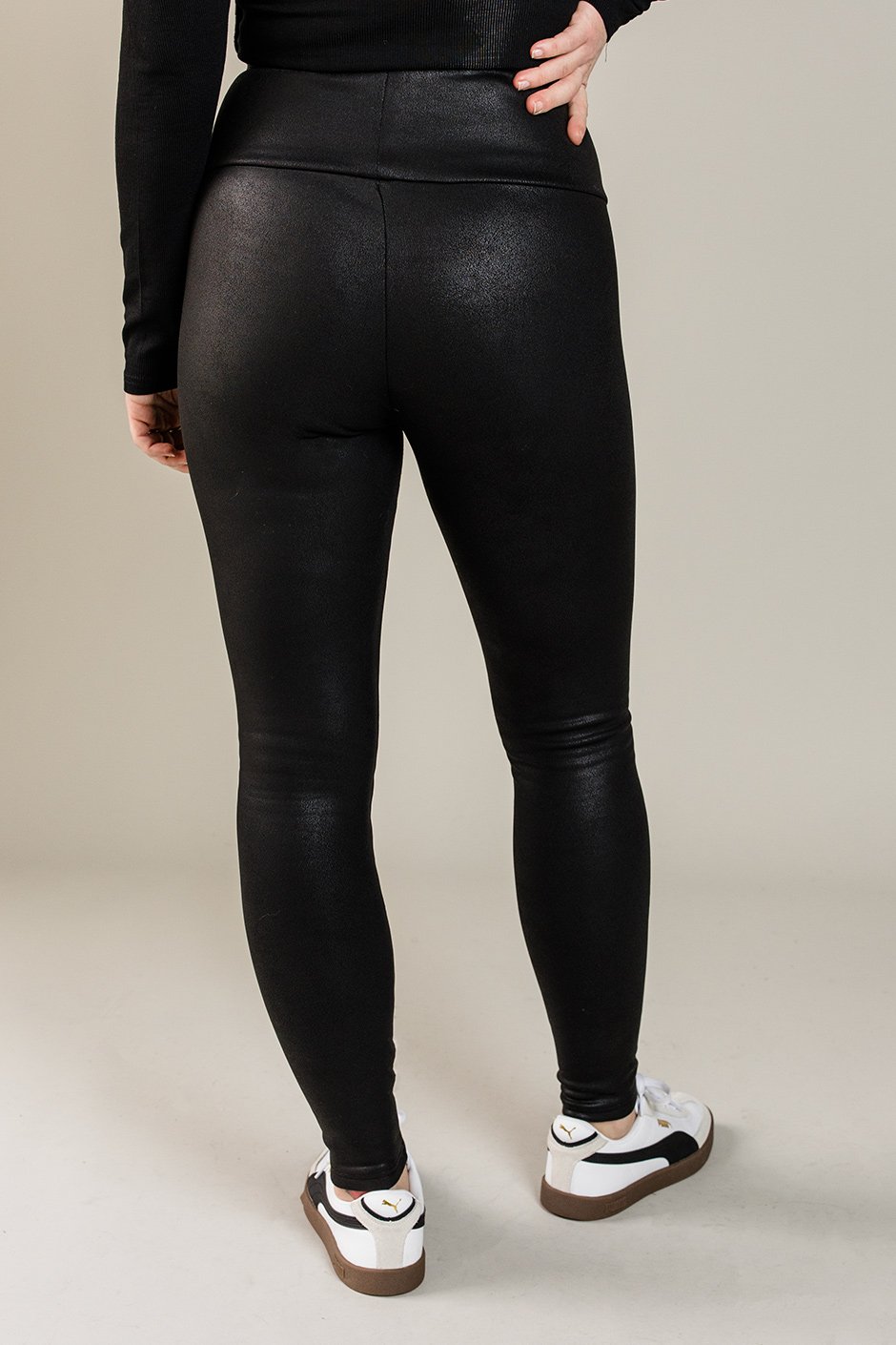 Chic Edge Faux Leather Leggings Silver Icing