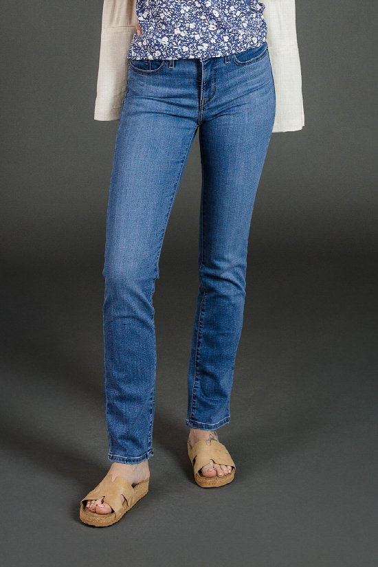 LEVI'S 314 Shaping Straight Leg Jeans
