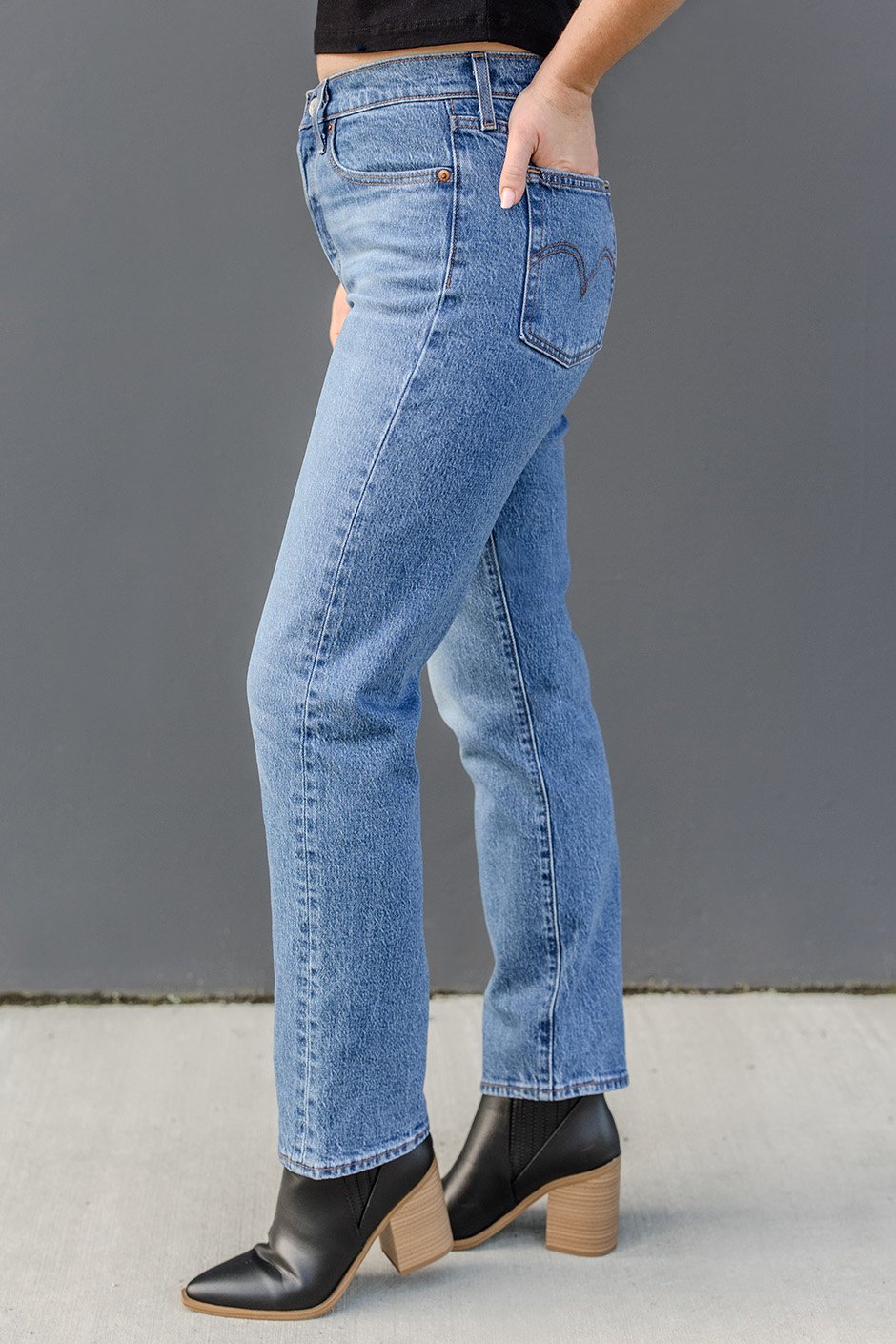 LEVI S Wedgie Straight Fit Jeans Silver Icing
