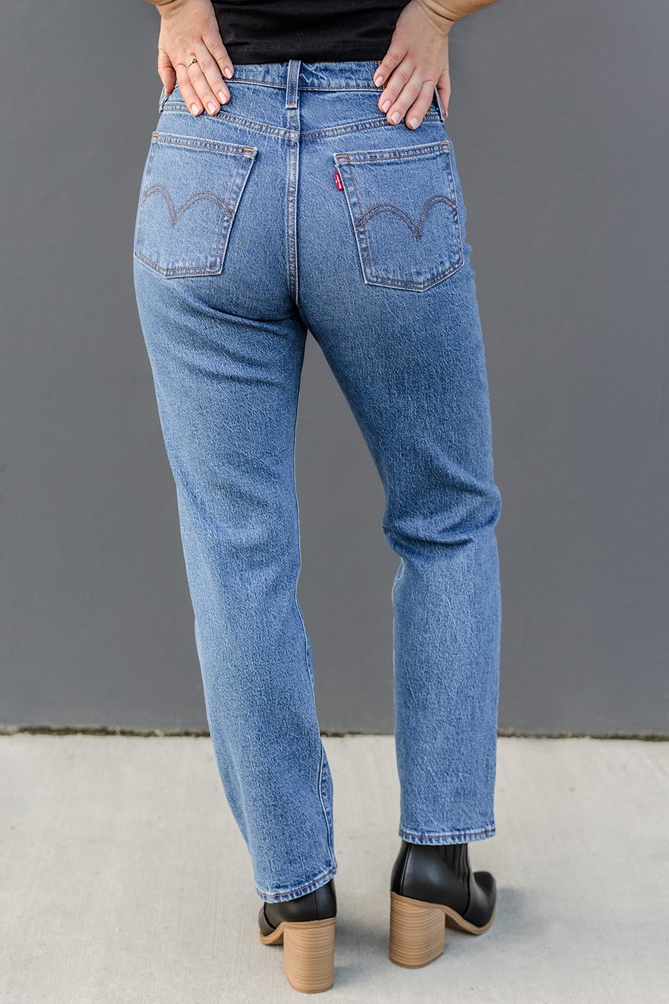 LEVI S Wedgie Straight Fit Jeans Silver Icing