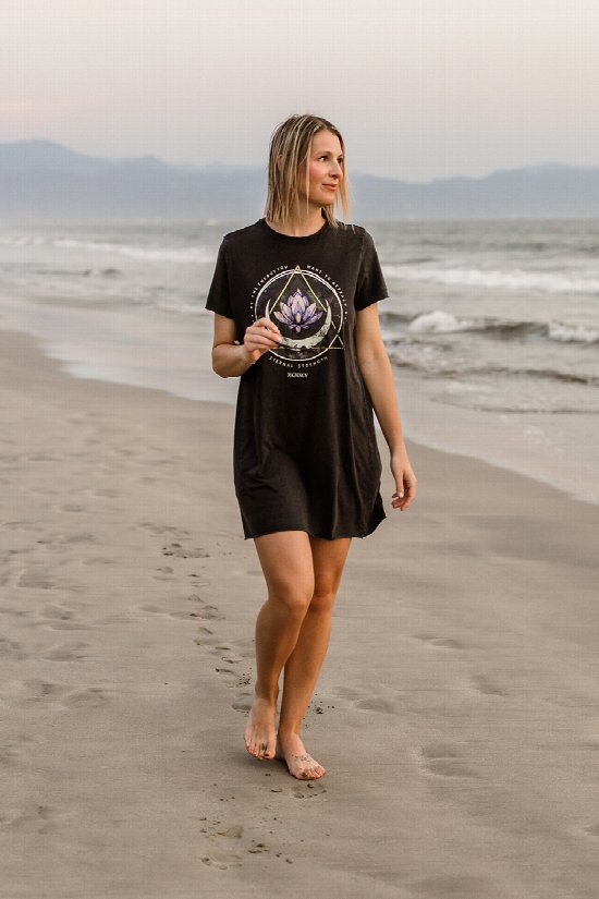 Walker T-shirt Dress